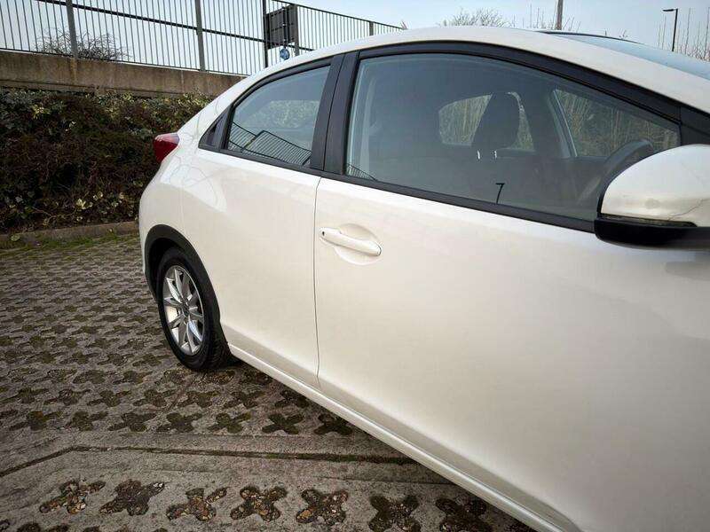 A 2012 HONDA CIVIC 1.8 i-VTEC ES Euro 5 (s/s) 5dr A 2012 HONDA CIVIC 1.8 i-VTEC ES Euro 5 (s/s) 5dr