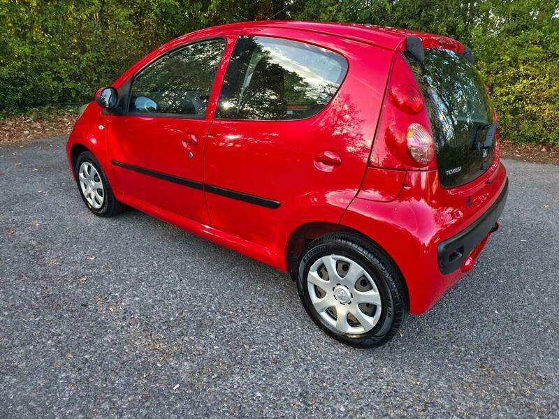2010 PEUGEOT 107 2010 PEUGEOT 107