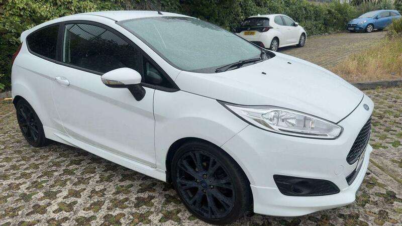 A 2016 FORD FIESTA 1.0T EcoBoost Zetec S Euro 6 (s/s) 3dr A 2016 FORD FIESTA 1.0T EcoBoost Zetec S Euro 6 (s/s) 3dr