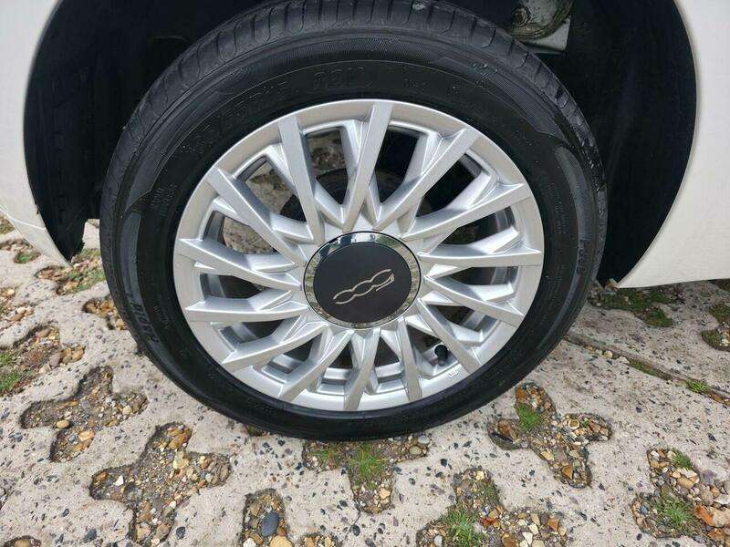 2017 FIAT 500 2017 FIAT 500