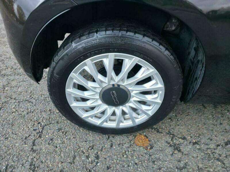 2018 FIAT 500 2018 FIAT 500