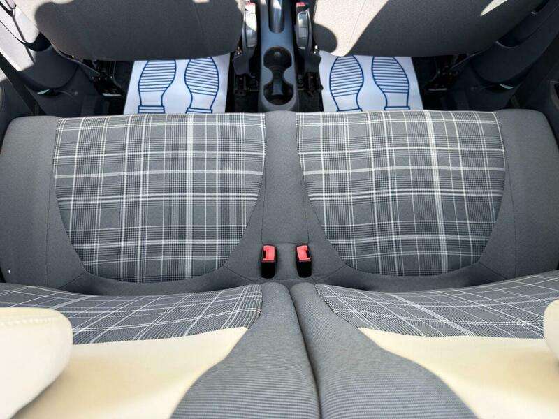 2017 FIAT 500 2017 FIAT 500