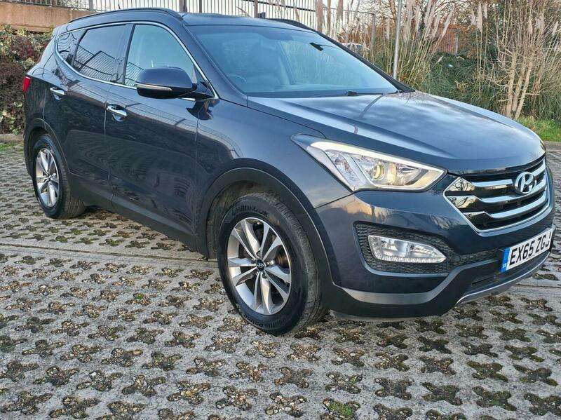A 2015 HYUNDAI SANTA FE 2.2 CRDi Premium 4WD Euro 5 5dr (7 seat) A 2015 HYUNDAI SANTA FE 2.2 CRDi Premium 4WD Euro 5 5dr (7 seat)