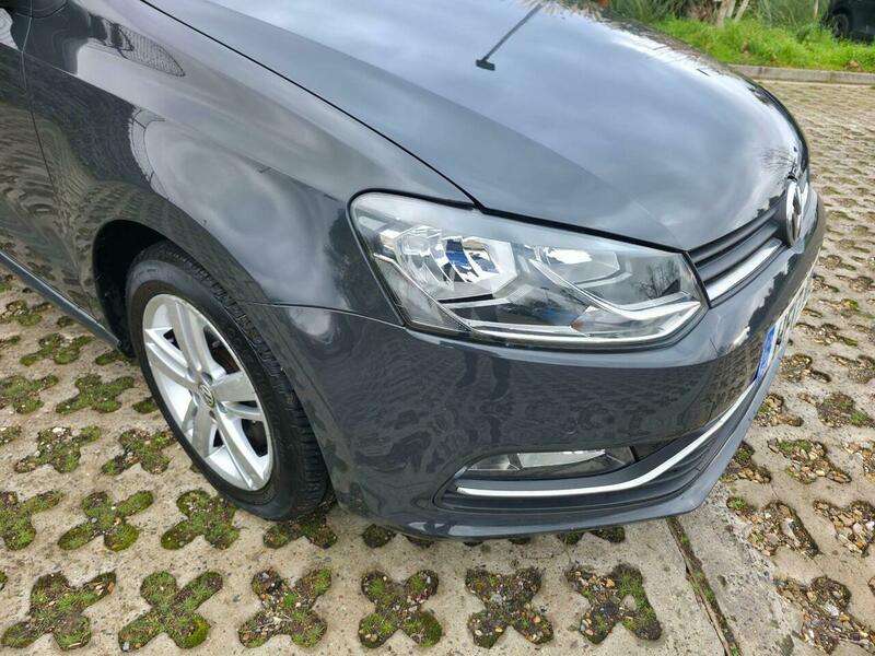 A 2017 VOLKSWAGEN POLO 1.2 TSI BlueMotion Tech Match Edition DSG Euro 6 (s/s) 5dr A 2017 VOLKSWAGEN POLO 1.2 TSI BlueMotion Tech Match Edition DSG Euro 6 (s/s) 5dr
