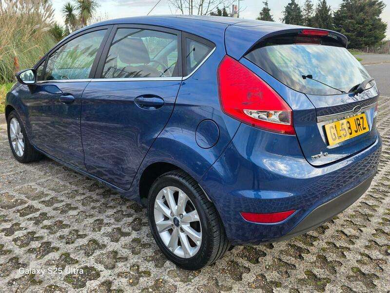 A 2009 FORD FIESTA 1.4 Zetec 5dr A 2009 FORD FIESTA 1.4 Zetec 5dr