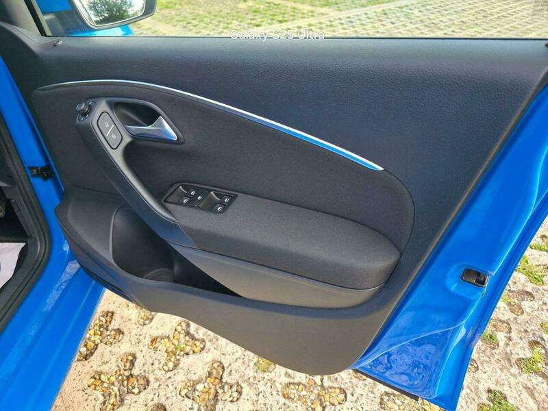 2015 VOLKSWAGEN POLO 2015 VOLKSWAGEN POLO