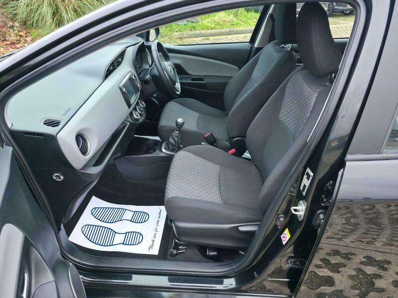 2014 TOYOTA YARIS 2014 TOYOTA YARIS