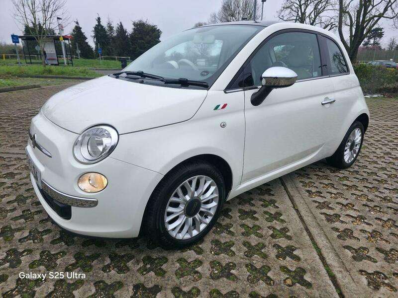 A 2014 FIAT 500 1.2 Lounge Euro 6 (s/s) 3dr A 2014 FIAT 500 1.2 Lounge Euro 6 (s/s) 3dr
