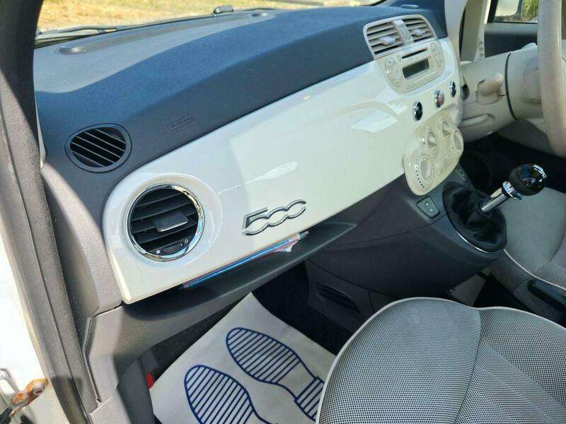 2011 FIAT 500 2011 FIAT 500