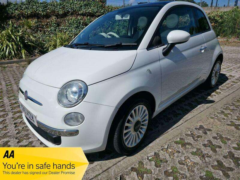 A 2011 FIAT 500 1.2 Lounge Euro 5 (s/s) 3dr A 2011 FIAT 500 1.2 Lounge Euro 5 (s/s) 3dr