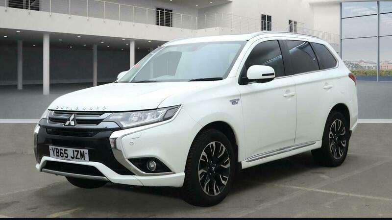 A 2015 MITSUBISHI OUTLANDER 2.0h 12kWh GX4hs CVT 4WD Euro 6 (s/s) 5dr A 2015 MITSUBISHI OUTLANDER 2.0h 12kWh GX4hs CVT 4WD Euro 6 (s/s) 5dr