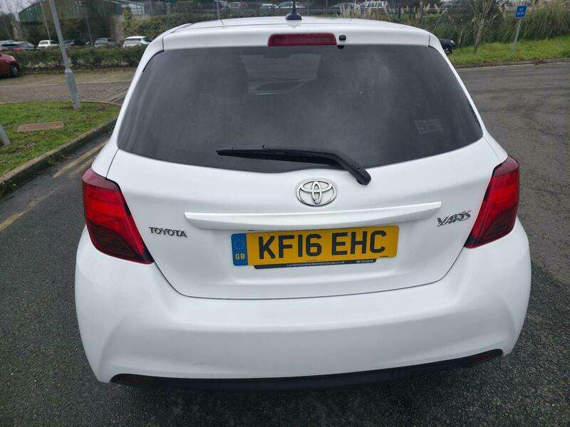 2016 TOYOTA YARIS 2016 TOYOTA YARIS