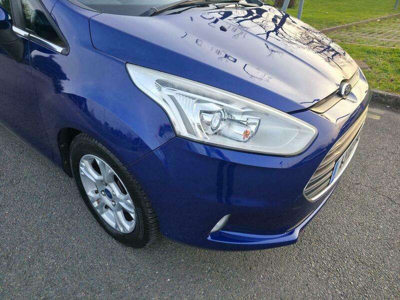 A 2016 FORD B-MAX 1.6 Zetec Powershift Euro 5 5dr A 2016 FORD B-MAX 1.6 Zetec Powershift Euro 5 5dr