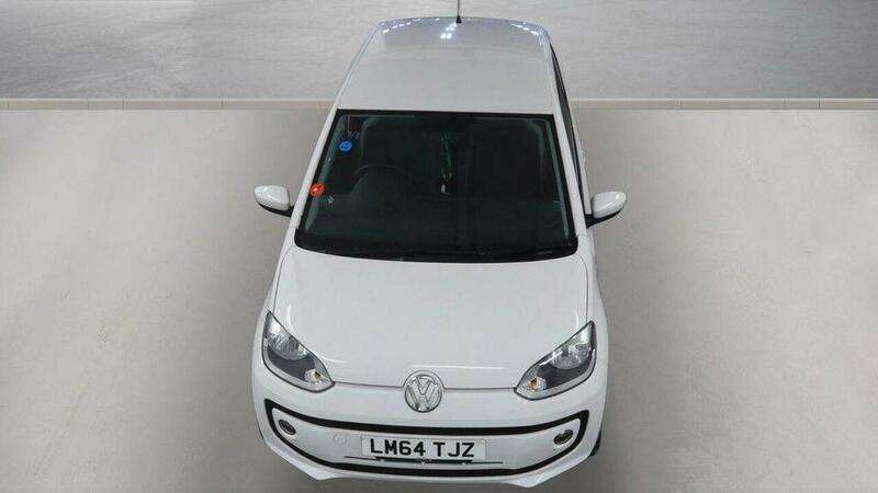 A 2014 VOLKSWAGEN UP 1.0 High up! Euro 5 3dr A 2014 VOLKSWAGEN UP 1.0 High up! Euro 5 3dr