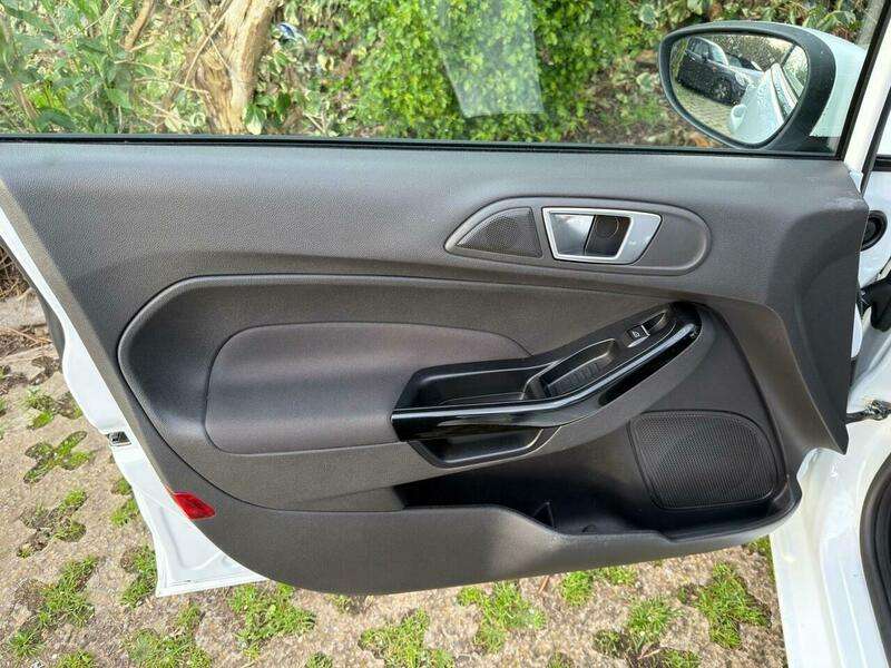 2015 FORD FIESTA 2015 FORD FIESTA