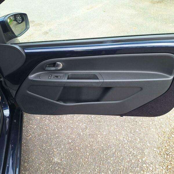 2014 VOLKSWAGEN UP 2014 VOLKSWAGEN UP