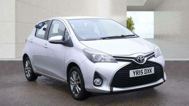 A 2015 TOYOTA YARIS 1.33 Dual VVT-i Icon Euro 5 5dr Euro 5 A 2015 TOYOTA YARIS 1.33 Dual VVT-i Icon Euro 5 5dr Euro 5