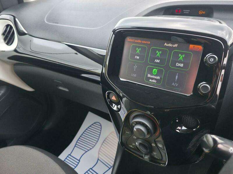 2014 TOYOTA AYGO 2014 TOYOTA AYGO