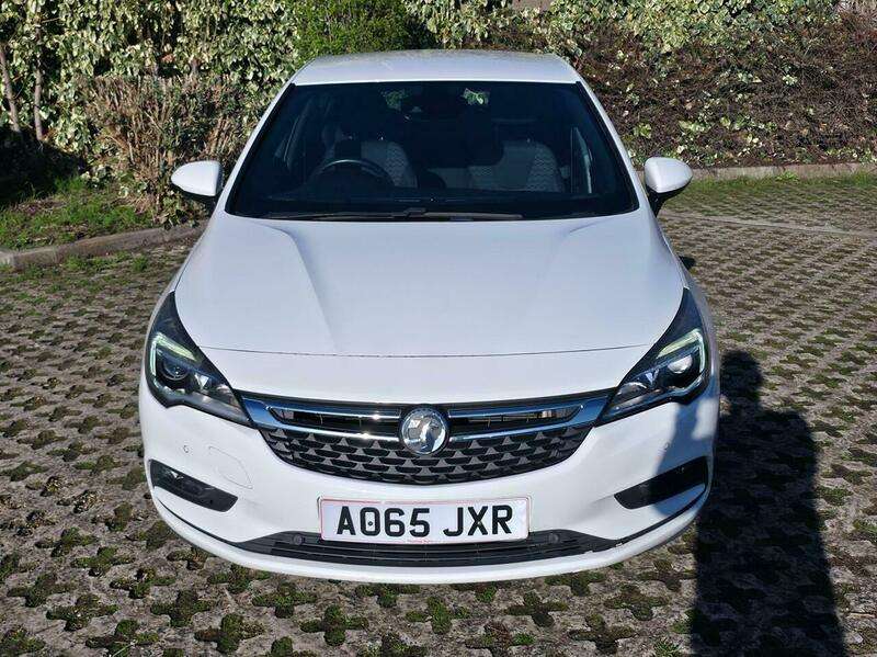 A 2015 VAUXHALL ASTRA 1.4i Turbo SRi Nav Euro 6 5dr A 2015 VAUXHALL ASTRA 1.4i Turbo SRi Nav Euro 6 5dr