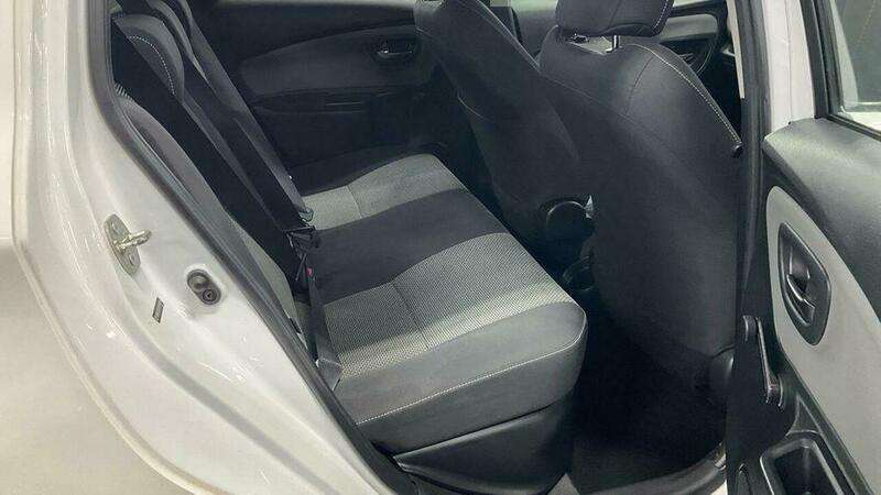 2015 TOYOTA YARIS 2015 TOYOTA YARIS