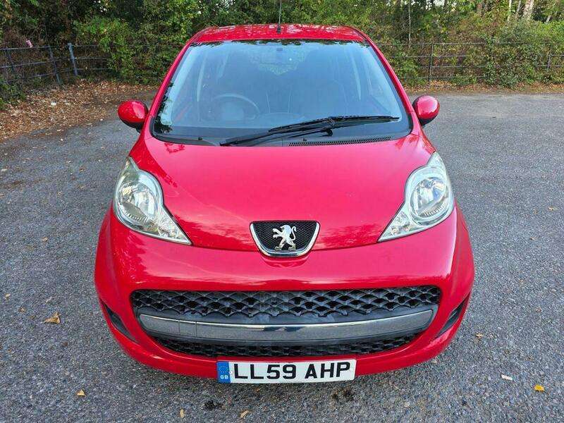 A 2010 PEUGEOT 107 1.0 12V Urban 2 Tronic Euro 4 5dr A 2010 PEUGEOT 107 1.0 12V Urban 2 Tronic Euro 4 5dr