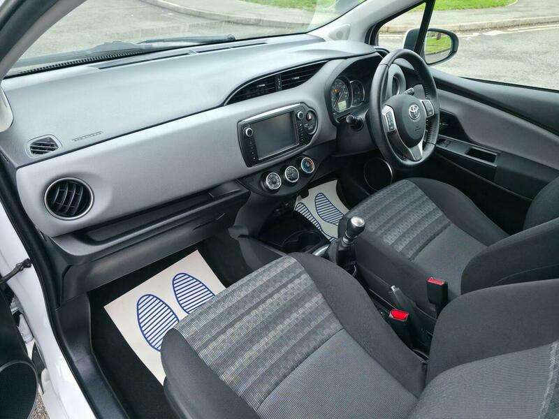 2016 TOYOTA YARIS 2016 TOYOTA YARIS