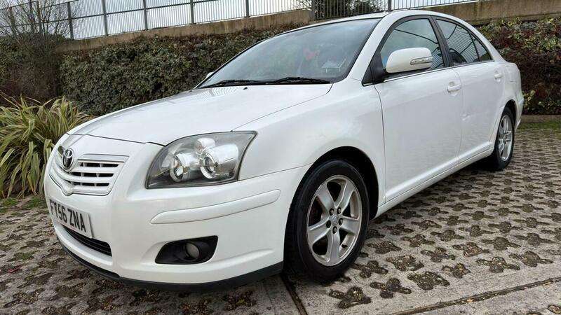 A 2006 TOYOTA AVENSIS 1.8 VVT-i T3-X 5dr A 2006 TOYOTA AVENSIS 1.8 VVT-i T3-X 5dr