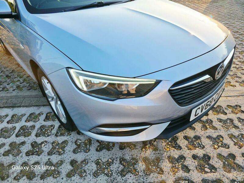 A 2018 VAUXHALL INSIGNIA 1.5i Turbo GPF Design Grand Sport Euro 6 (s/s) 5dr A 2018 VAUXHALL INSIGNIA 1.5i Turbo GPF Design Grand Sport Euro 6 (s/s) 5dr