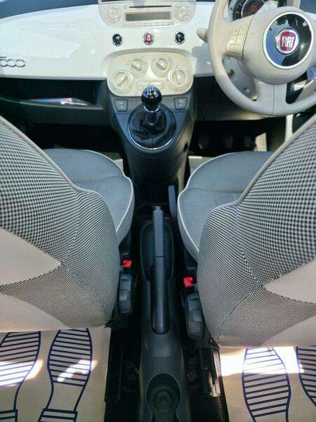 2011 FIAT 500 2011 FIAT 500