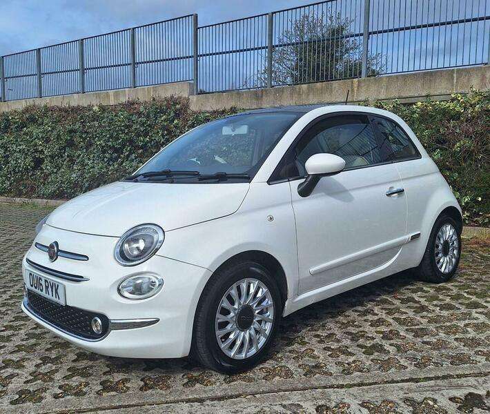 A 2016 FIAT 500 1.2 Lounge Euro 6 (s/s) 3dr A 2016 FIAT 500 1.2 Lounge Euro 6 (s/s) 3dr