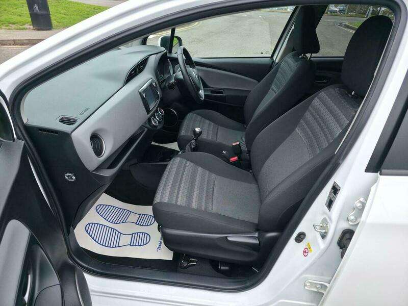 2016 TOYOTA YARIS 2016 TOYOTA YARIS