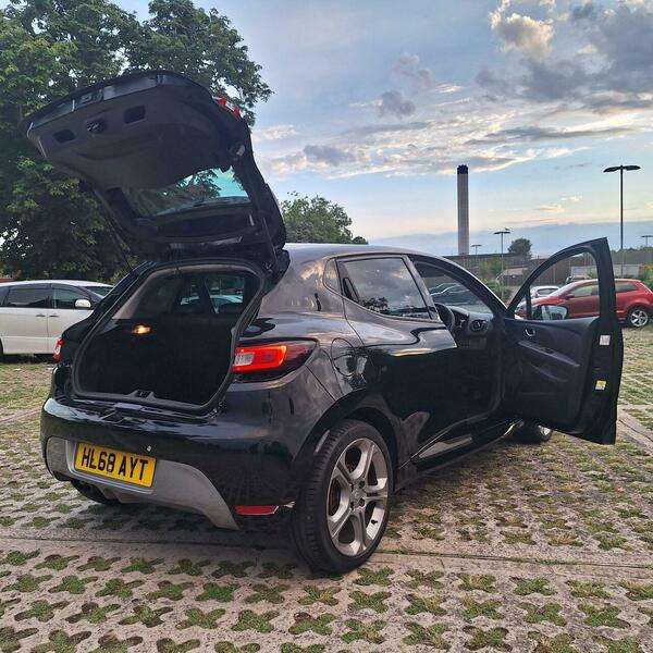 2019 RENAULT CLIO 2019 RENAULT CLIO