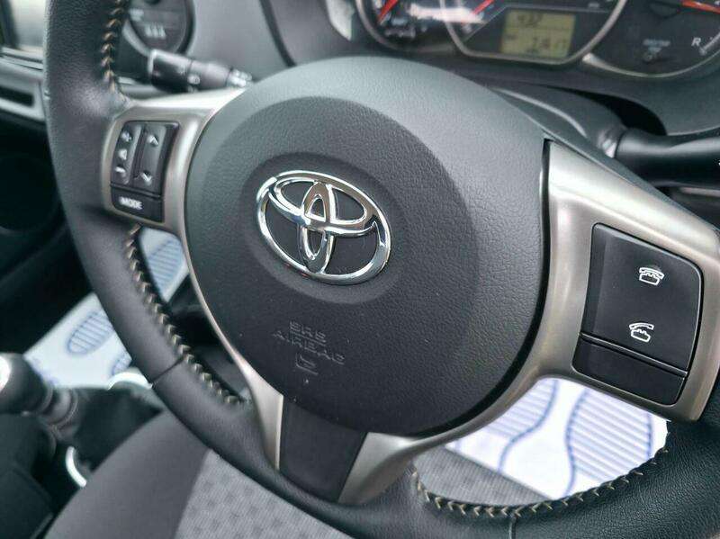 2014 TOYOTA YARIS 2014 TOYOTA YARIS