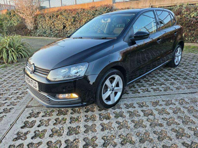 A 2014 VOLKSWAGEN POLO 1.2 TSI BlueMotion Tech SEL Euro 6 (s/s) 5dr A 2014 VOLKSWAGEN POLO 1.2 TSI BlueMotion Tech SEL Euro 6 (s/s) 5dr