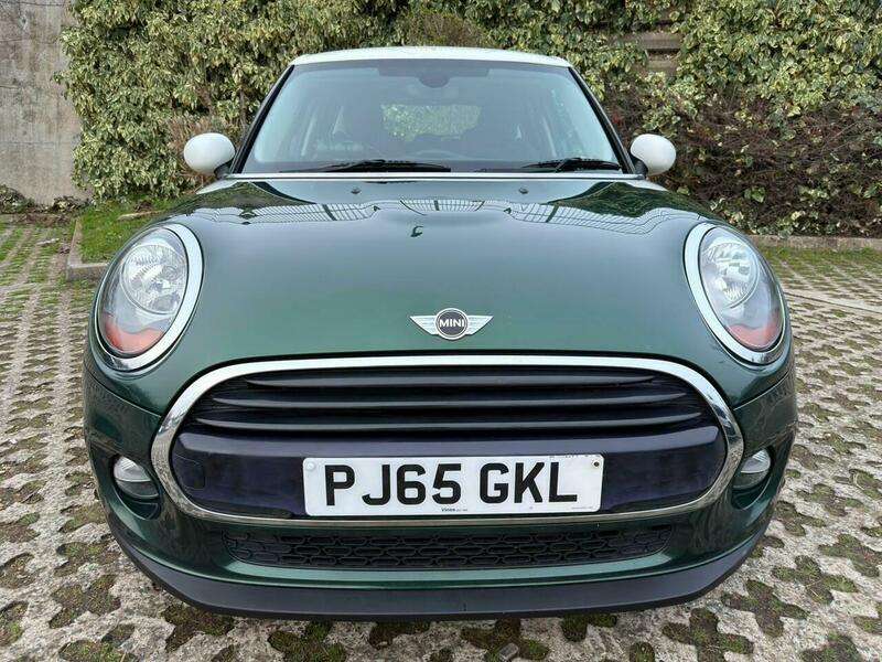 A 2015 MINI HATCH 1.5 Cooper Hatchback 5dr Petrol Manual Euro 6 (s/s) (136 ps) A 2015 MINI HATCH 1.5 Cooper Hatchback 5dr Petrol Manual Euro 6 (s/s) (136 ps)