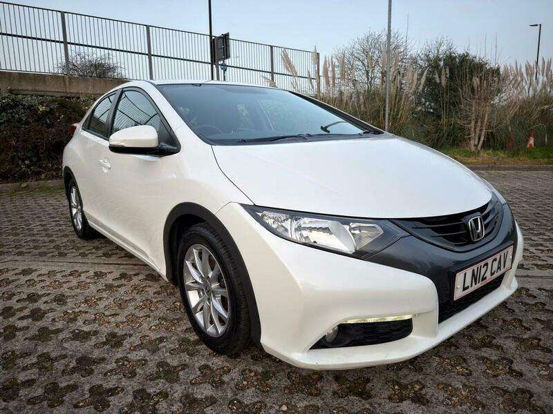 A 2012 HONDA CIVIC 1.8 i-VTEC ES Euro 5 (s/s) 5dr A 2012 HONDA CIVIC 1.8 i-VTEC ES Euro 5 (s/s) 5dr