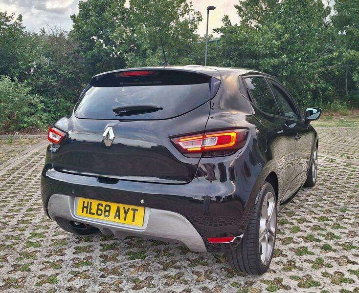 2019 RENAULT CLIO 2019 RENAULT CLIO