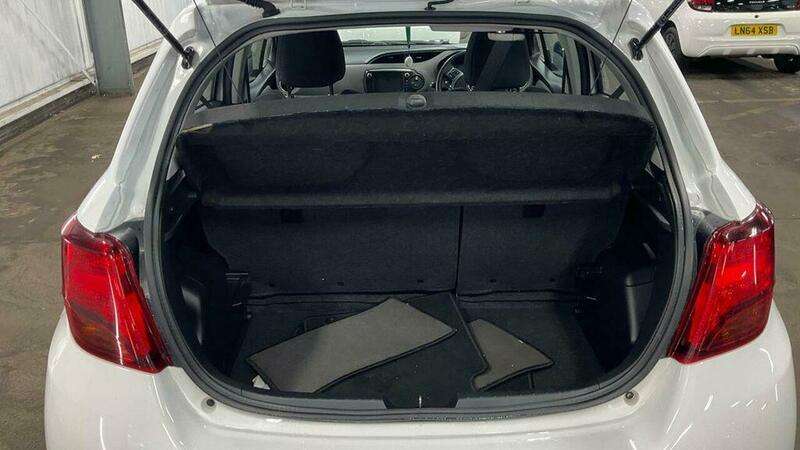 2015 TOYOTA YARIS 2015 TOYOTA YARIS