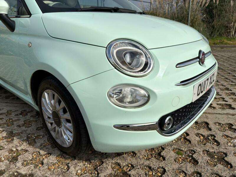 A 2017 FIAT 500 1.2 Lounge Dualogic Euro 6 (s/s) 3dr A 2017 FIAT 500 1.2 Lounge Dualogic Euro 6 (s/s) 3dr