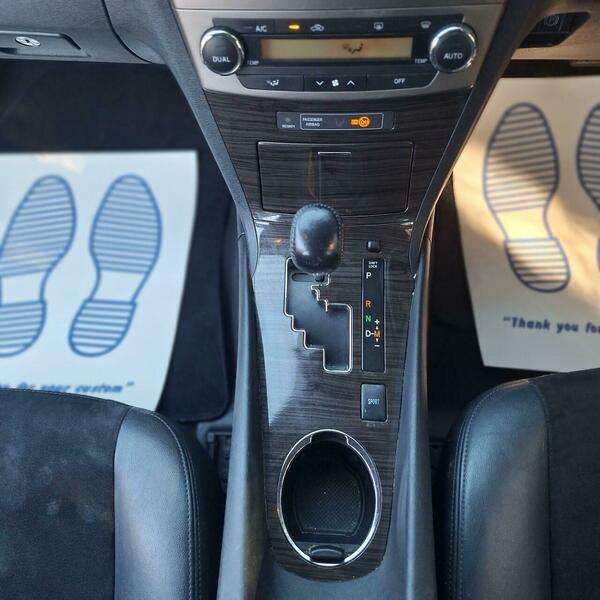 2013 TOYOTA AVENSIS 2013 TOYOTA AVENSIS