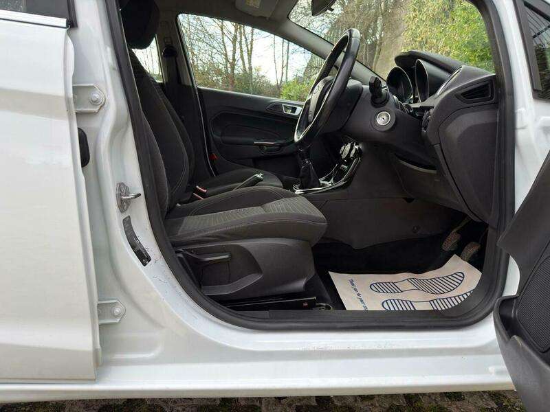 2015 FORD FIESTA 2015 FORD FIESTA