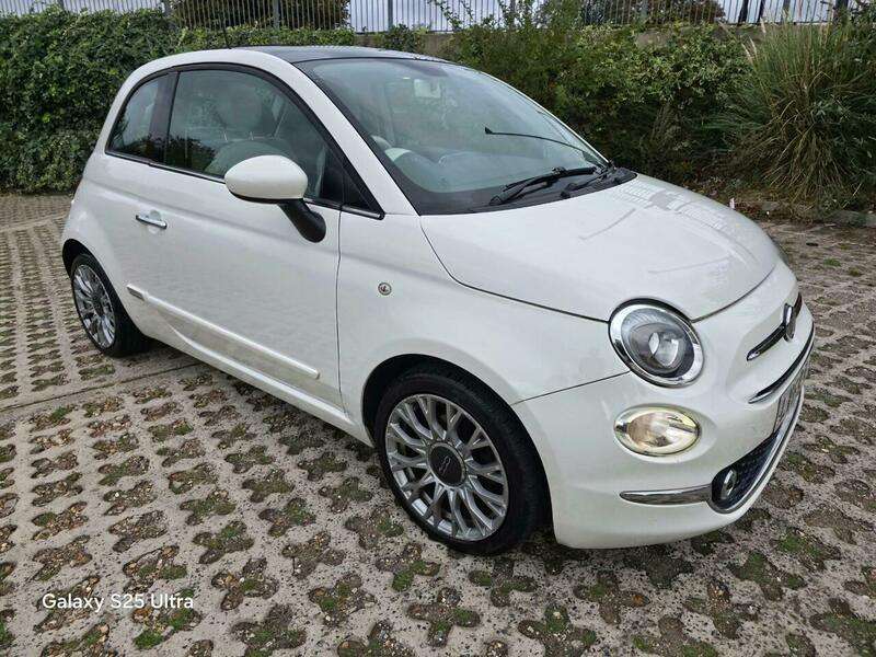 A 2015 FIAT 500 1.2 Lounge Euro 6 (s/s) 3dr A 2015 FIAT 500 1.2 Lounge Euro 6 (s/s) 3dr
