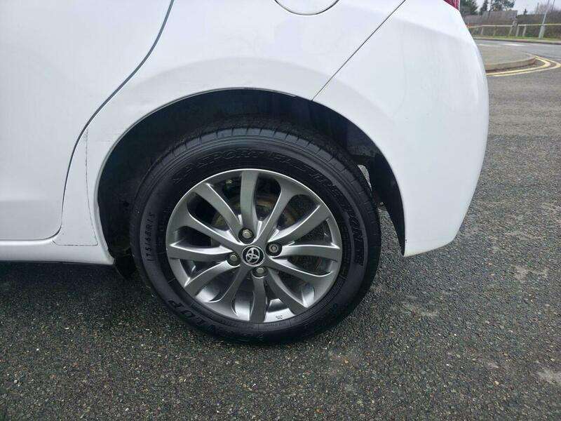 2016 TOYOTA YARIS 2016 TOYOTA YARIS