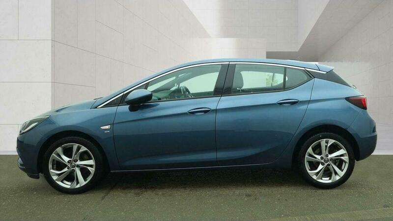 A 2016 VAUXHALL ASTRA 1.4i Turbo SRi Euro 6 5dr A 2016 VAUXHALL ASTRA 1.4i Turbo SRi Euro 6 5dr
