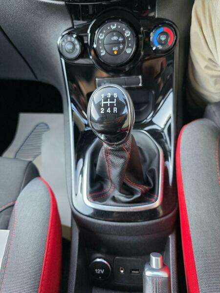 2015 FORD FIESTA 2015 FORD FIESTA