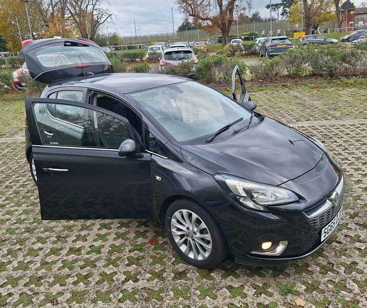 A 2015 VAUXHALL CORSA 1.2i SE Euro 6 5dr A 2015 VAUXHALL CORSA 1.2i SE Euro 6 5dr