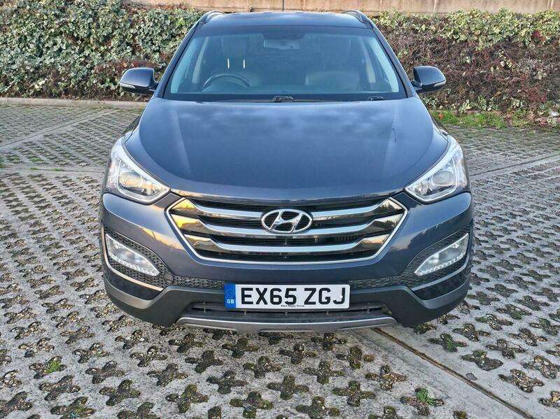 A 2015 HYUNDAI SANTA FE 2.2 CRDi Premium 4WD Euro 5 5dr (7 seat) A 2015 HYUNDAI SANTA FE 2.2 CRDi Premium 4WD Euro 5 5dr (7 seat)