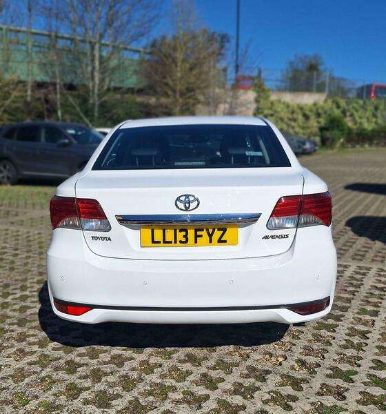 2013 TOYOTA AVENSIS 2013 TOYOTA AVENSIS