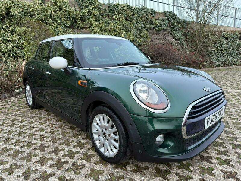 A 2015 MINI HATCH 1.5 Cooper Hatchback 5dr Petrol Manual Euro 6 (s/s) (136 ps) A 2015 MINI HATCH 1.5 Cooper Hatchback 5dr Petrol Manual Euro 6 (s/s) (136 ps)