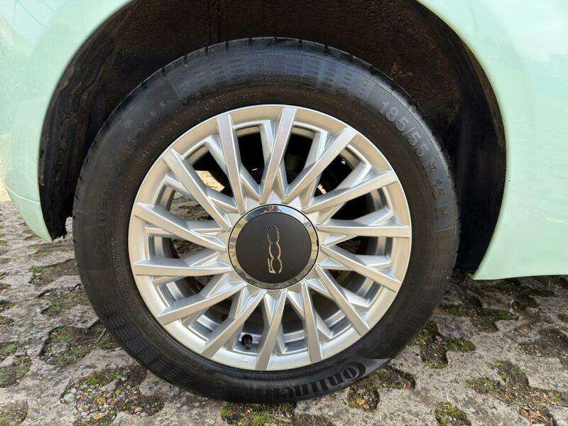 2017 FIAT 500 2017 FIAT 500